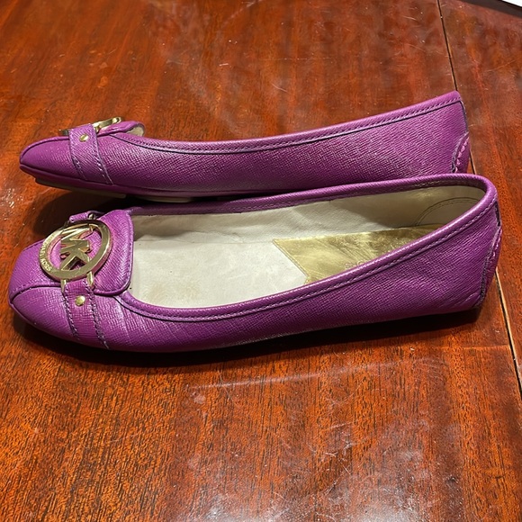 Michael Kors Flats Size 7M - Picture 2 of 9